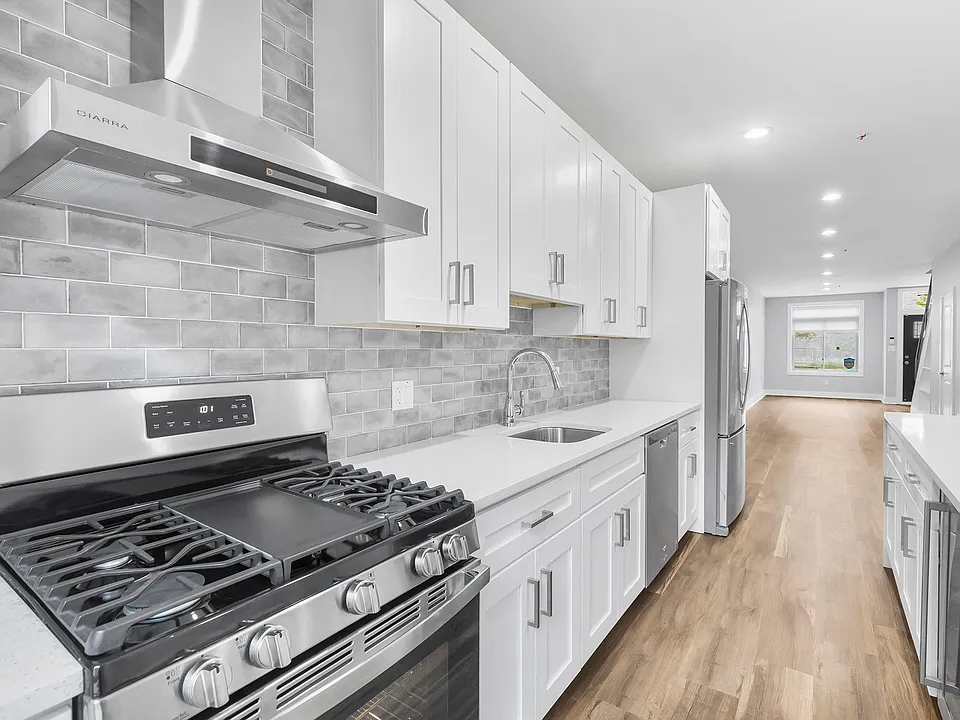 130 W Ashmead St