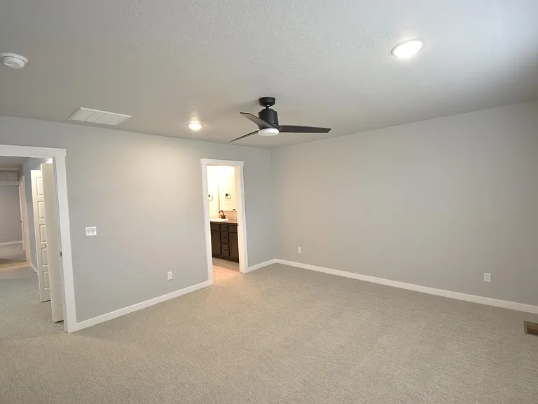 5122 W Milano St — Photo 8