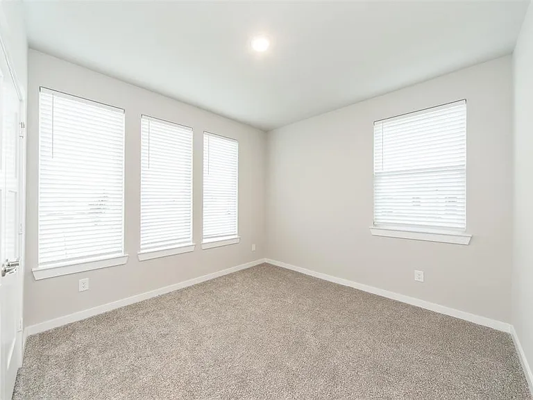 4303 Verona Hills Ln — Photo 8