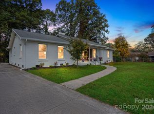 4331 Maypole Ct, Charlotte, NC 28205