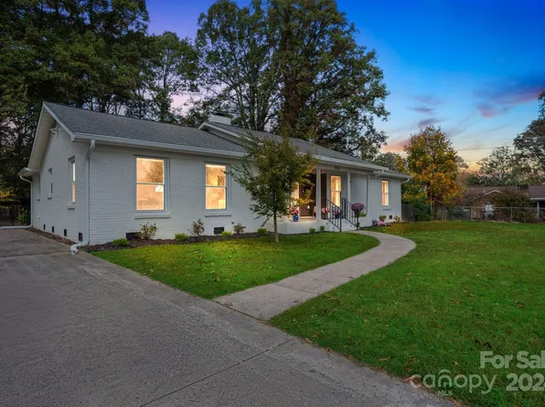 4331 Maypole Ct, Charlotte, NC 28205