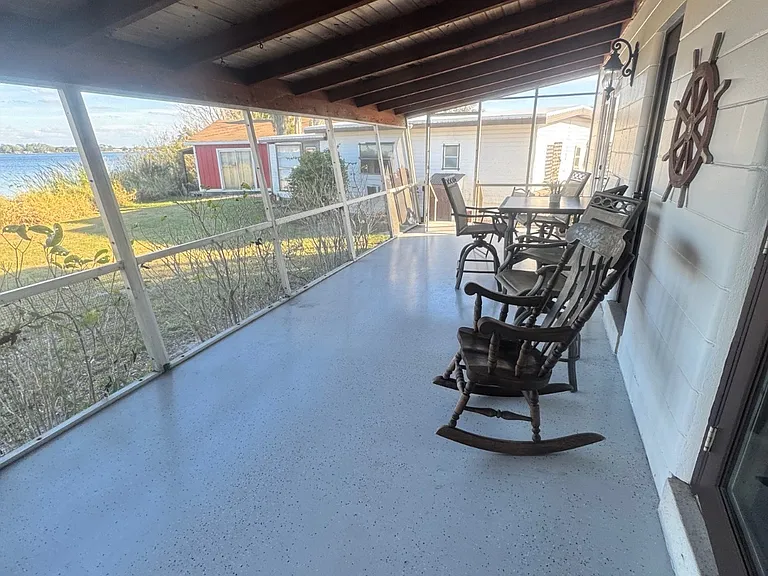 734 Memorial Dr — Photo 44