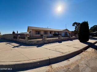 10220 Bon Aire Dr, El Paso, TX 79924