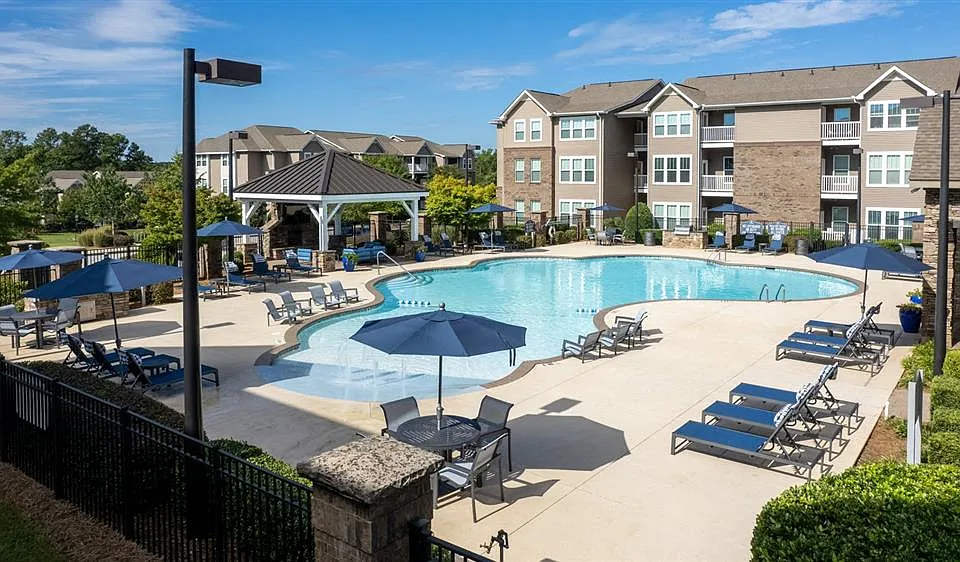 The Vinings at Laurel Creek