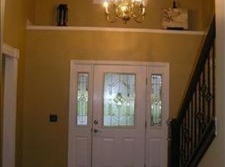 8 Lake Forest Ct W, Saint Charles, MO