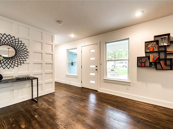 2nd image of 2427 Driftway Dr