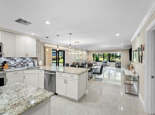 18 Westgate Ln APT A, Boynton Beach, FL 33436