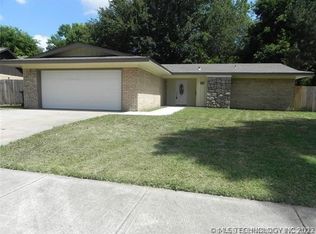 7028 E 52nd Pl, Tulsa, OK 74145