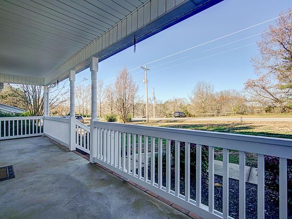 3rd image of 4020 Old Spartanburg Hwy