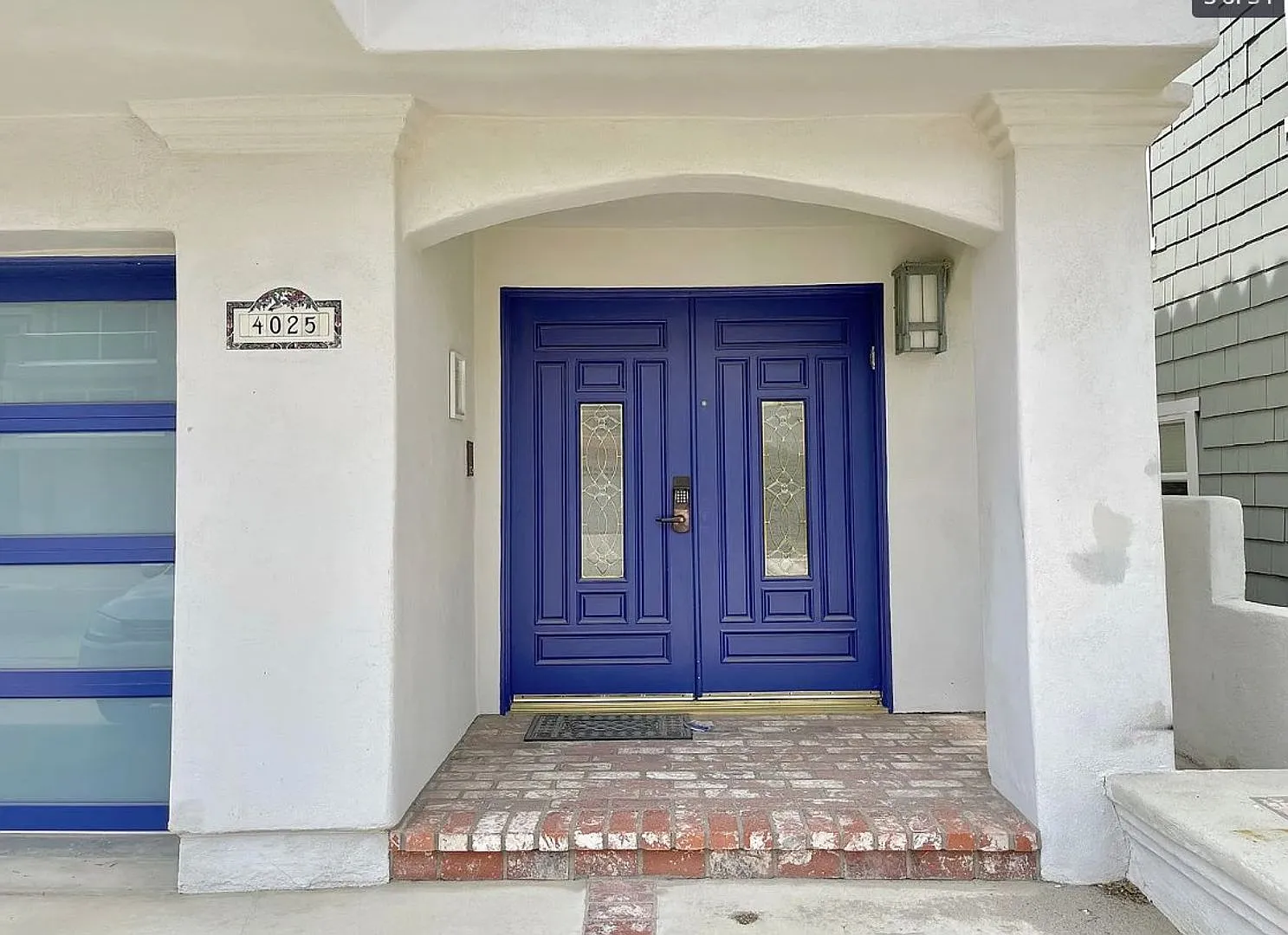 4025 Ocean Dr — Photo 3