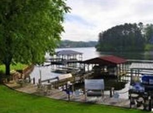 4132 6th St NW, Hickory, NC 28601