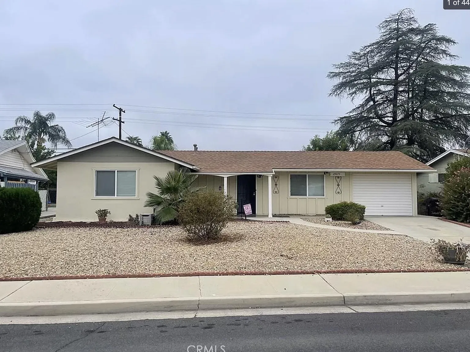 2 bed, 1098 sqft, $2,400 — Photo 1