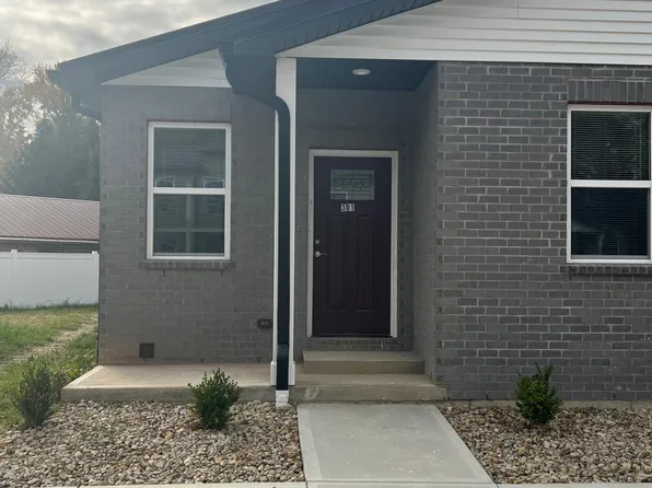 404 Court Yard Ln, Amelia, OH 45102