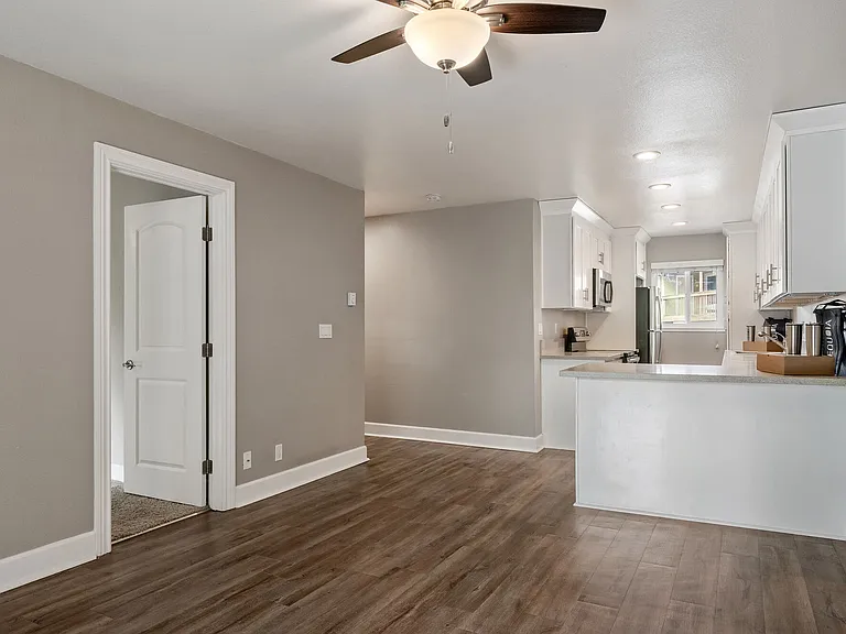 Vista Creek Apartments — Photo 43