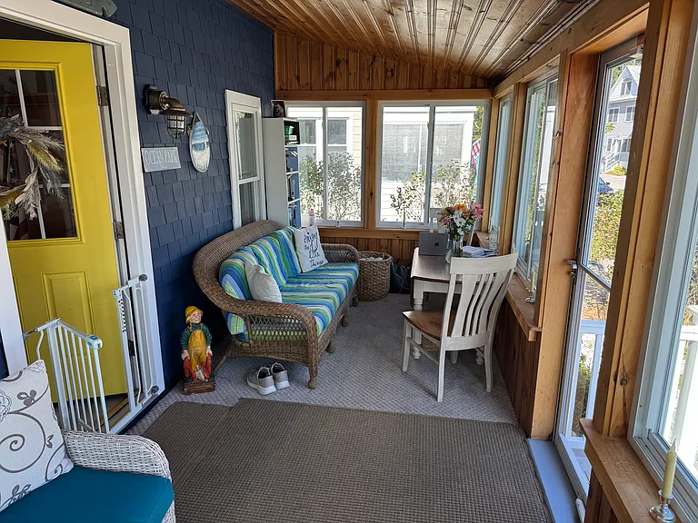 5 Tioga Ave — Photo 32