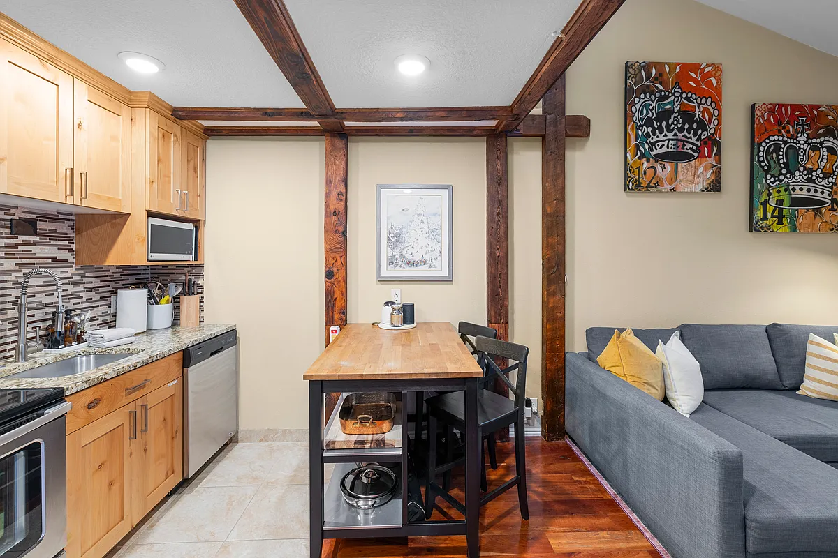 Building Photo - 2255 Sidewinder Dr #620