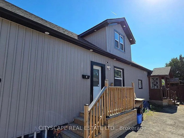 69 Vine St W #2 — Photo 4