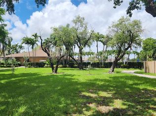 10985 SW 107th St APT 304, Miami, FL 33176
