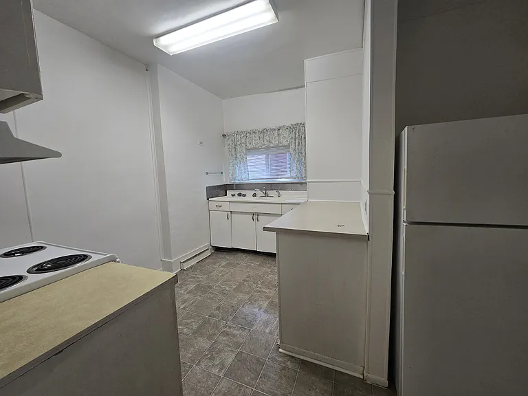 420 E Harris St #1 — Photo 5