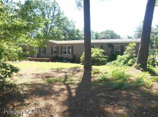 193 Williford Ln, Spring Lake, NC 28390