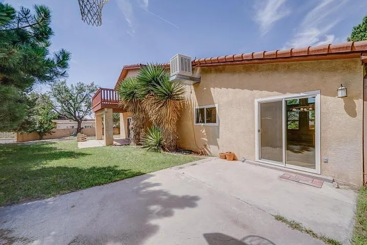 1700 Camino De La Sierra NE — Photo 25