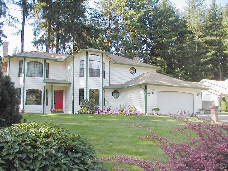 1st image of 302 NE Hearthwood Blvd