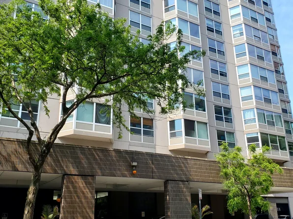 720 W Gordon Ter, Chicago, IL