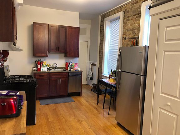 2nd image of 1517 W Cortez St #1S