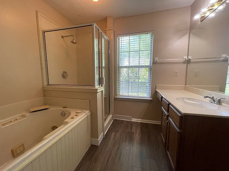 9025 Creekside Dr — Photo 9