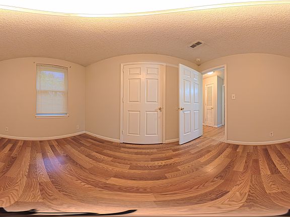 5th image of 545 Moncrief Ave