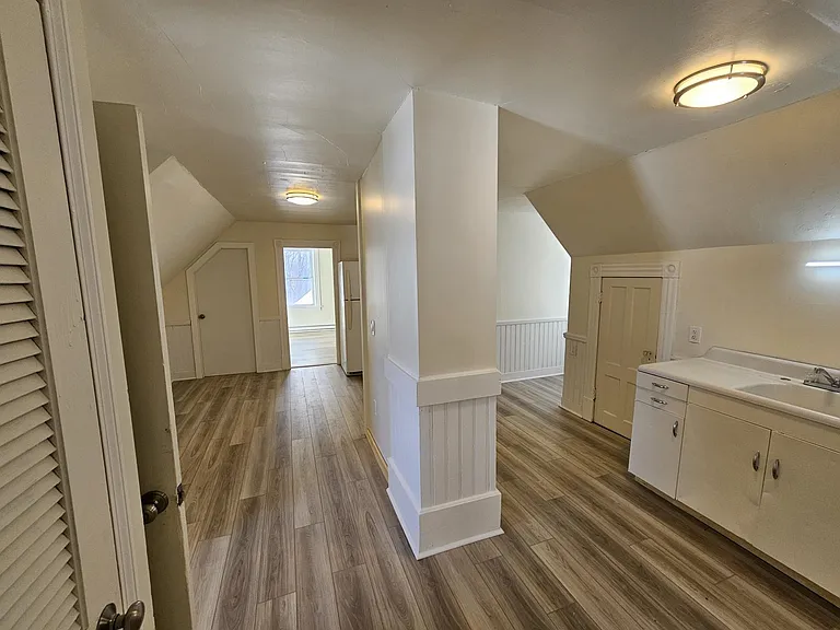 227 Rockingham St #3 — Photo 2