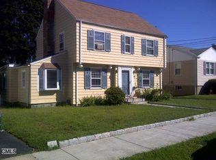 298 McKinley Ave, Bridgeport, CT 06604