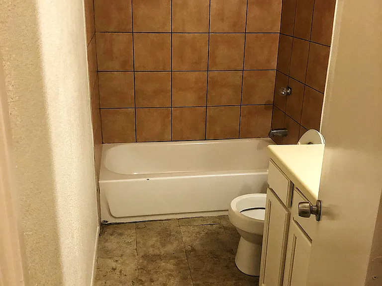1401 Pryor Pl — Photo 6