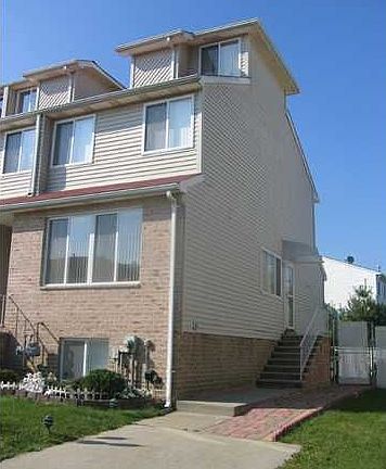 5th image of 88 Kenilworth Ave