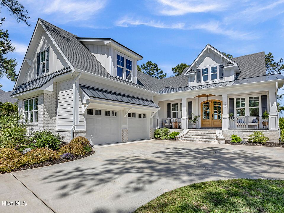 1st image of 706 Creighton Circle SW