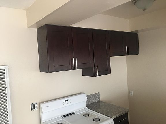 3rd image of 16105 Eucalyptus Ave APT 7