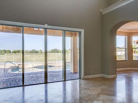 5th image of 3784 Isles Vista Blvd