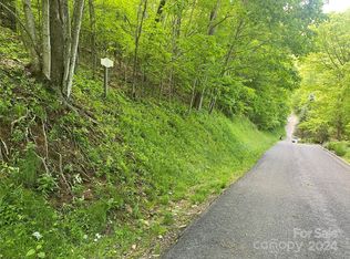 18 Cliffs Edge Dr, Burnsville, NC 28714