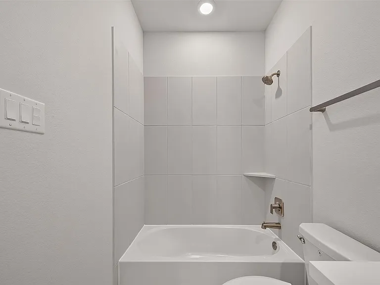 4906 Tanyard Manor Dr — Photo 27