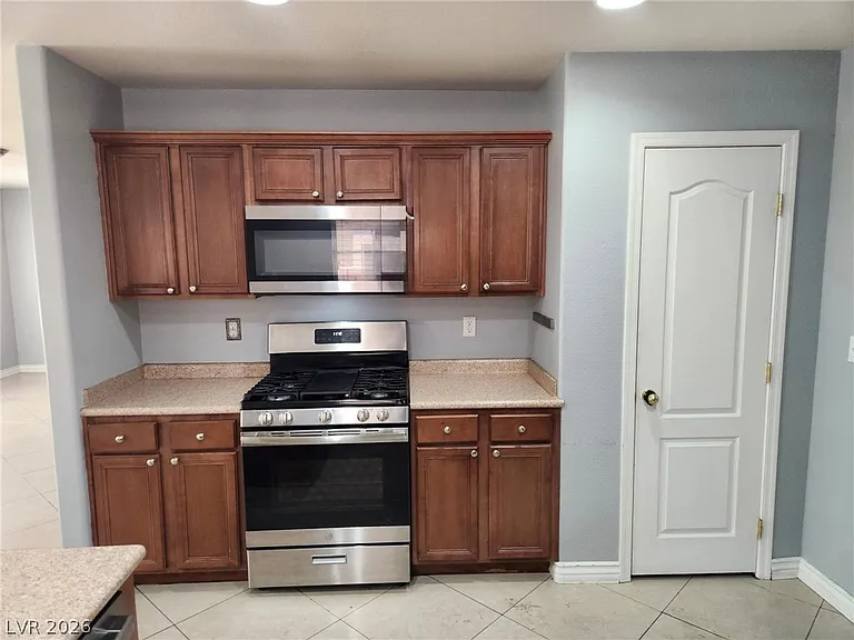 1124 Autumn Bay Ct — Photo 5