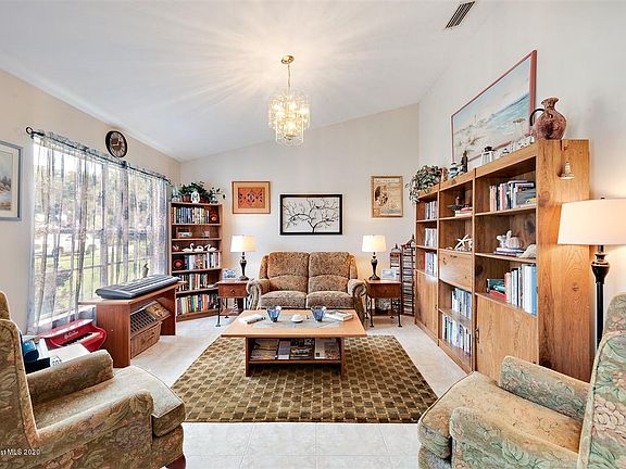 5th image of 2500 Aristocrat Dr