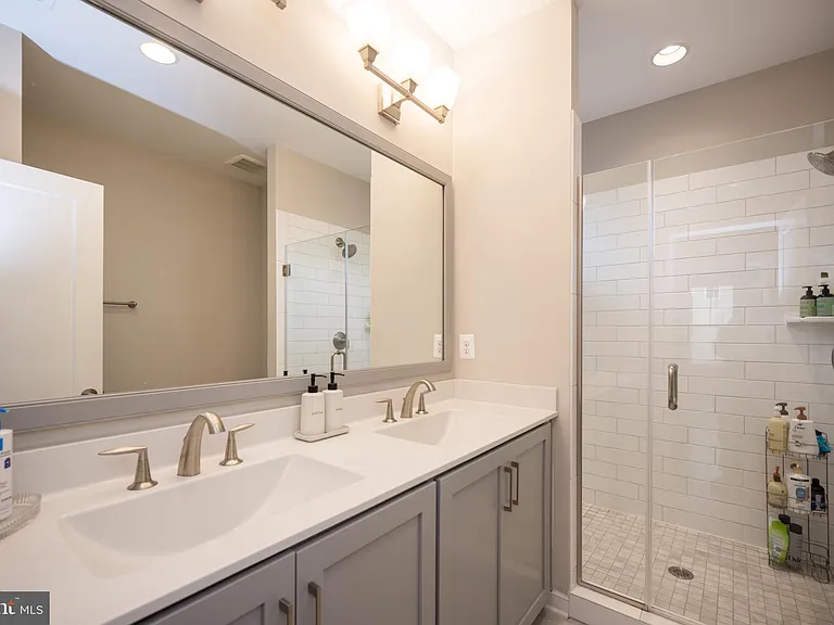 42365 Zebulon Sq — Photo 36