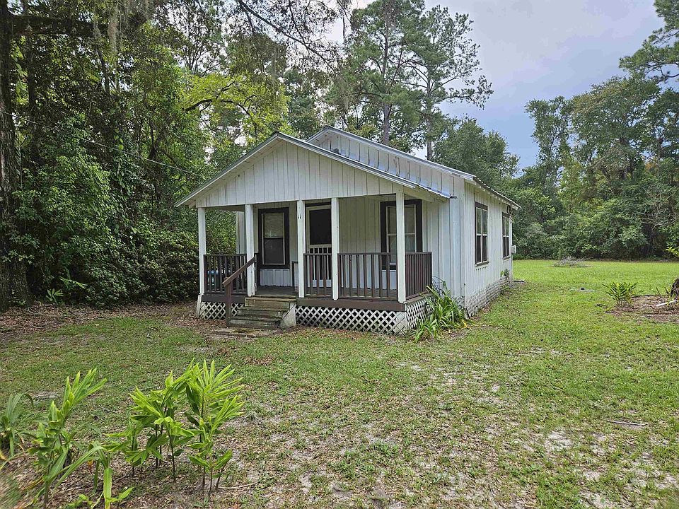 1st image of 11 Mockingbird Ln