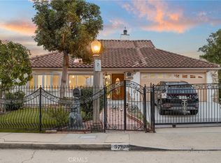 3916 Carnavon Way, Los Angeles, CA 90027
