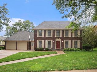 2924 Oxford Rd, Lawrence, KS 66049