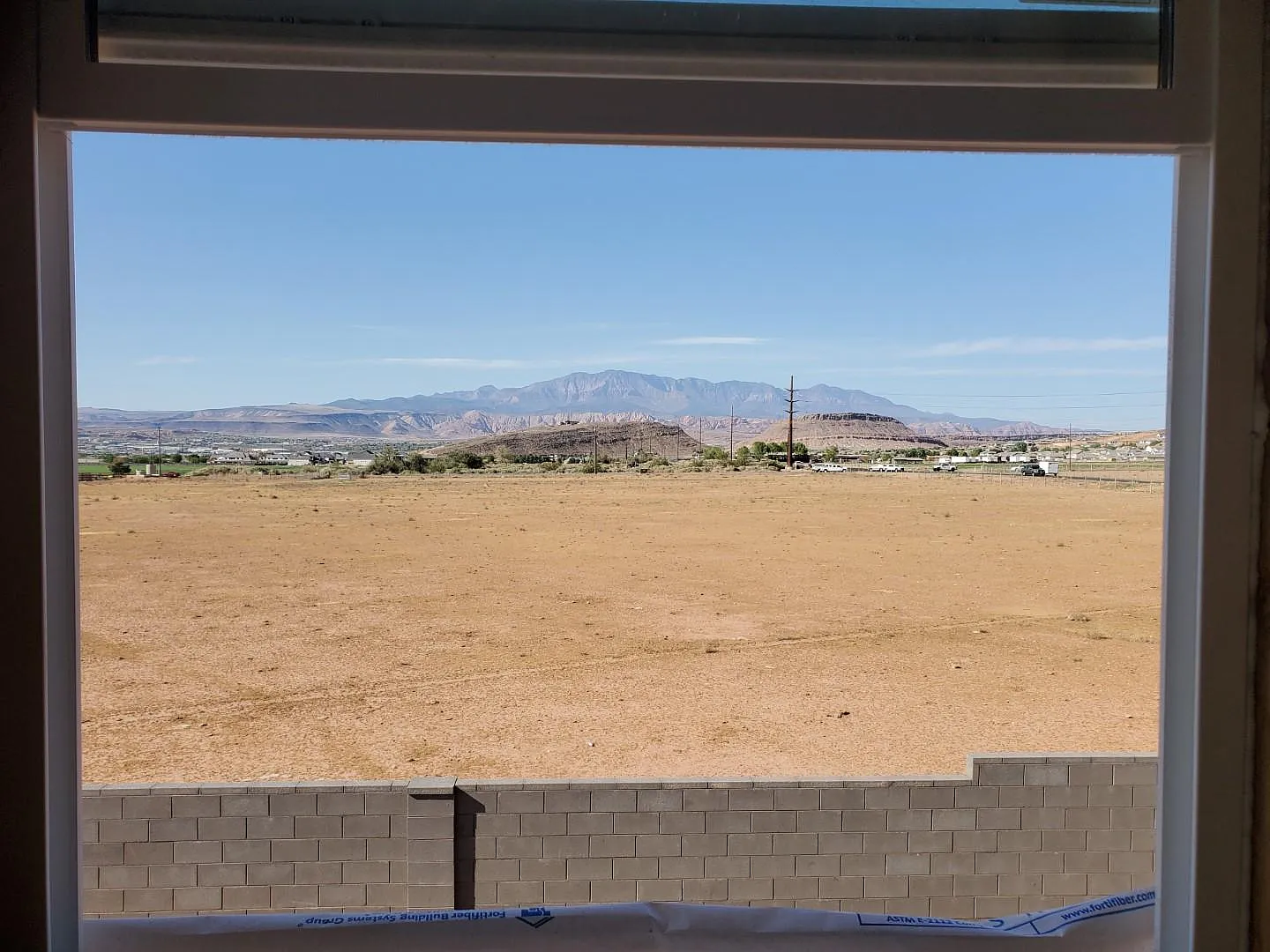 3 bed, 2.5 bath, 1477 sqft, $1,950 — Photo 2