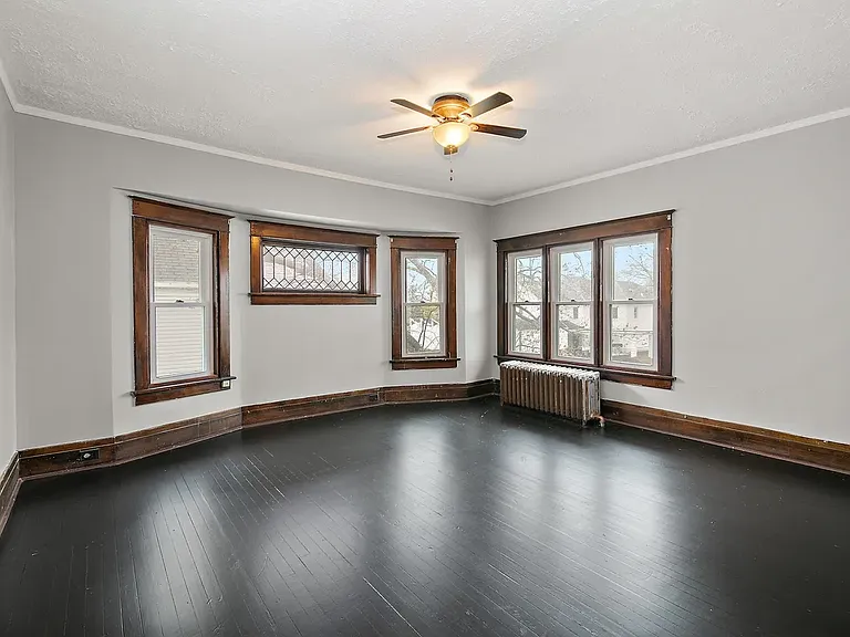 152 S Greenwood Ave — Photo 12