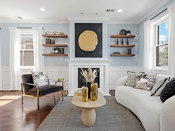 2nd image of 2219 N Campbell Ave #2S