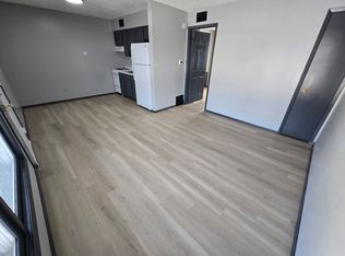 130 Sherwood Ct #3, Waterloo, IA 50701