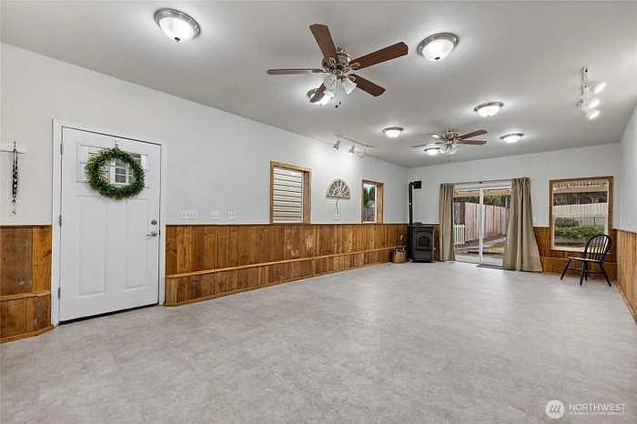 2 bed, 1240 sqft, $2,000 — Photo 1